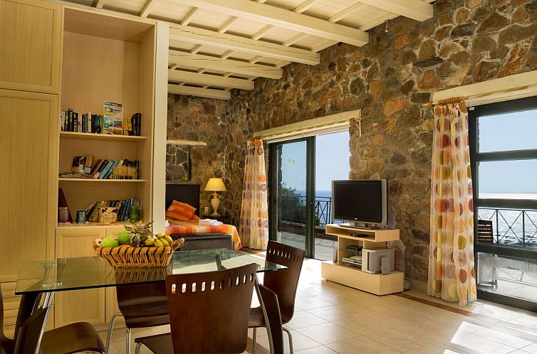 Appartement Villa mit privatem Pool in der Nähe von Elafoni