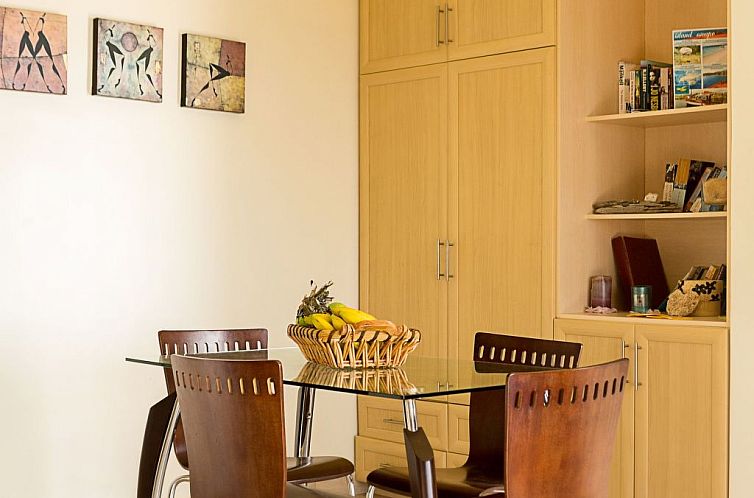 Appartement Villa mit privatem Pool in der Nähe von Elafoni
