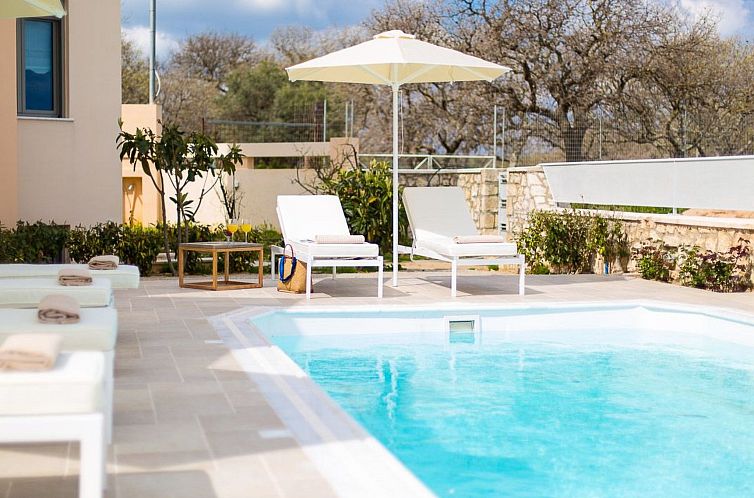 Vakantiehuis Deluxe Villa Ianthos - Whirlpool im Freien, Kin