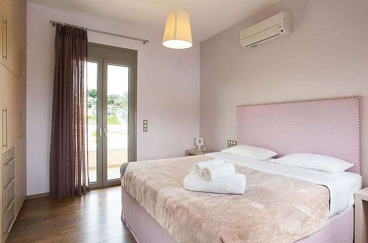 Vakantiehuis Deluxe Villa Ianthos - Whirlpool im Freien, Kin