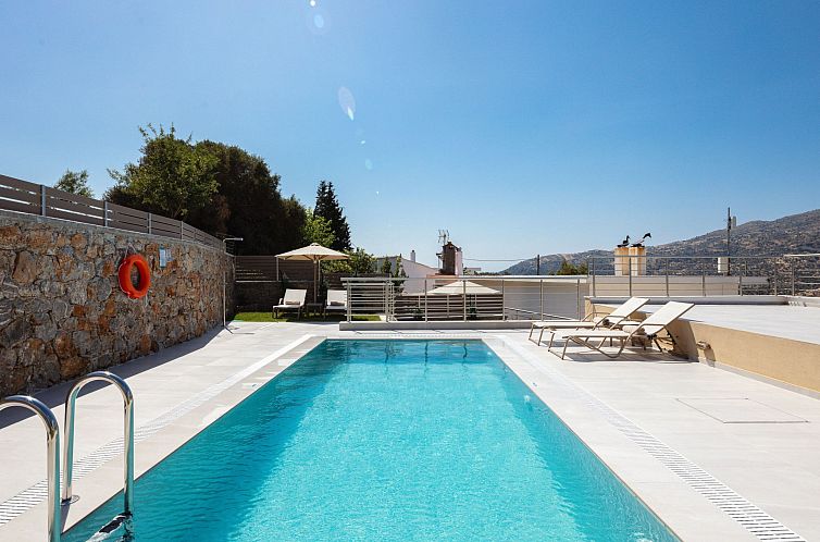 Vakantiehuis Berghütte "Kedros Villa" mit Bergblick