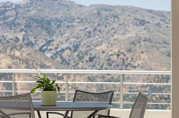 Vakantiehuis Berghütte "Kedros Villa" mit Bergblick