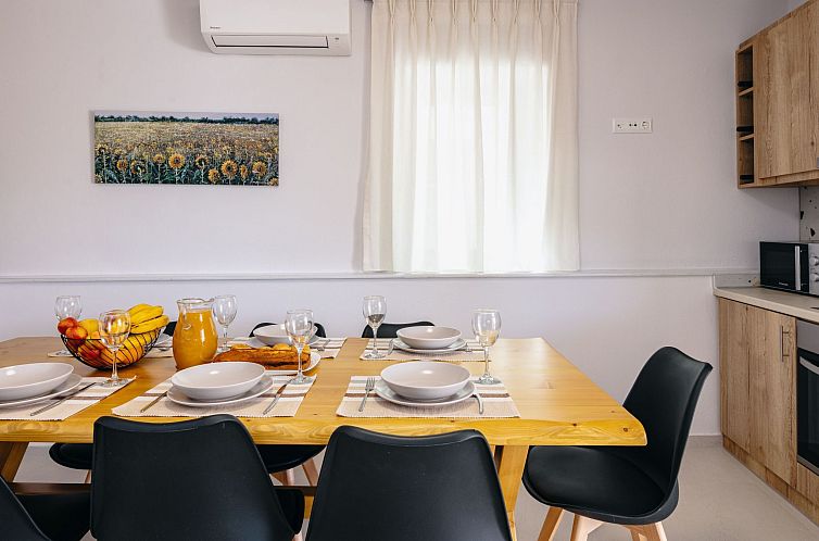 Vakantiehuis Berghütte "Kedros Villa" mit Bergblick