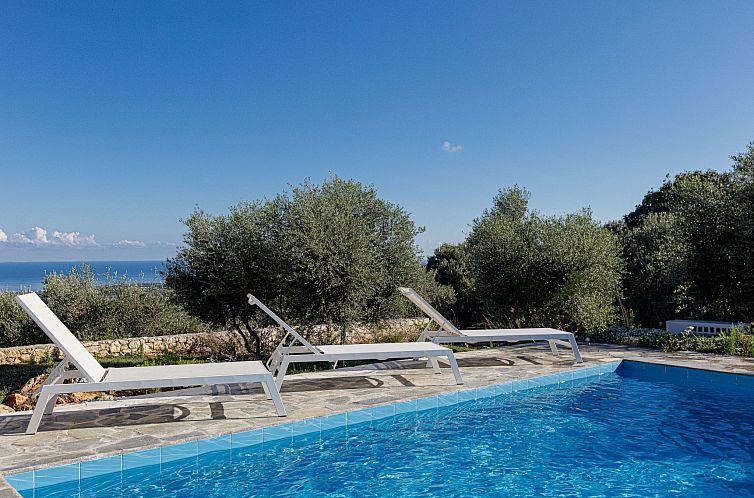 Vakantiehuis Komfort-Villa mit privatem Pool