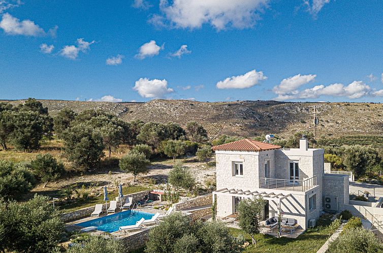 Vakantiehuis Komfort-Villa mit privatem Pool
