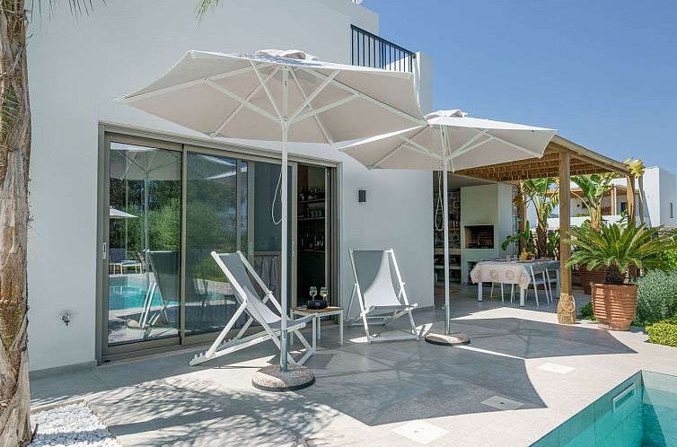 Vakantiehuis Neue moderne Villa Tessera mit privatem Pool un