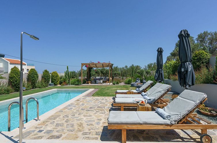 Vakantiehuis Neu gebaute Villa mit privatem Pool und BBQ