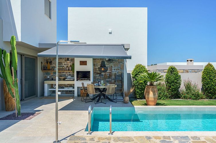 Vakantiehuis Neu gebaute Villa mit privatem Pool und BBQ