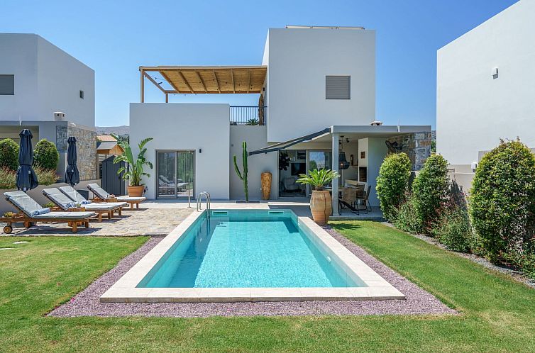 Vakantiehuis Neu gebaute Villa mit privatem Pool und BBQ