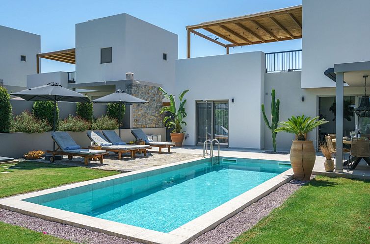 Vakantiehuis Neu gebaute Villa mit privatem Pool und BBQ