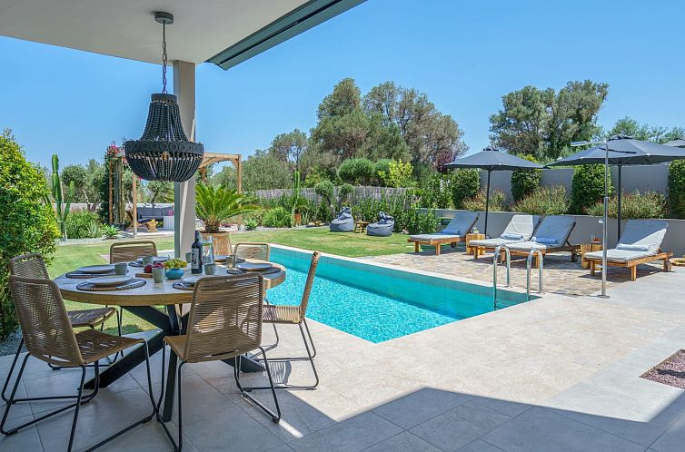 Vakantiehuis Neu gebaute Villa mit privatem Pool und BBQ