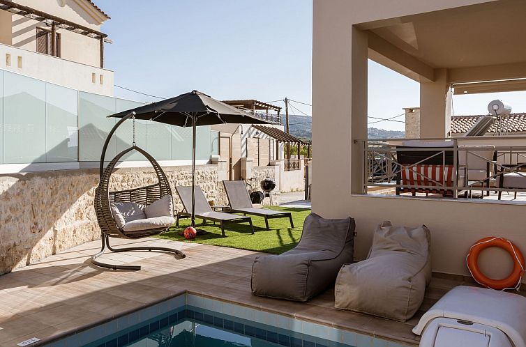 Vakantiehuis 3-Schlafzimmer-Villa mit privatem Pool und Lade