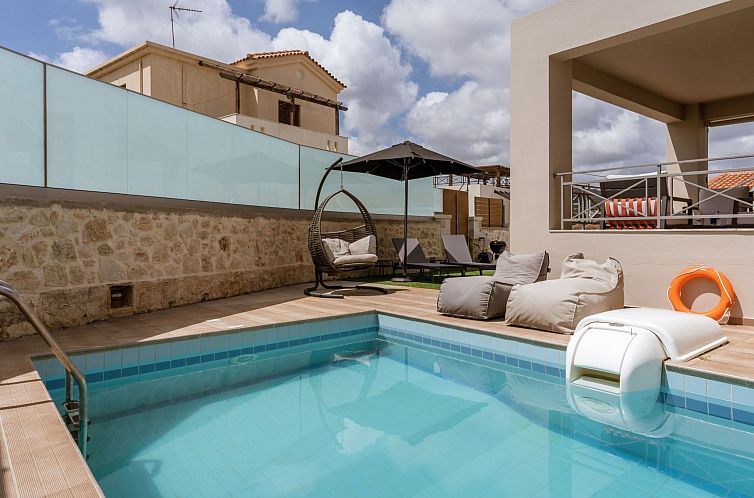 Vakantiehuis 3-Schlafzimmer-Villa mit privatem Pool und Lade