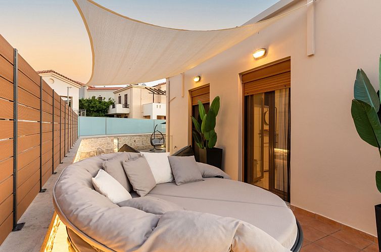 Vakantiehuis 3-Schlafzimmer-Villa mit privatem Pool und Lade