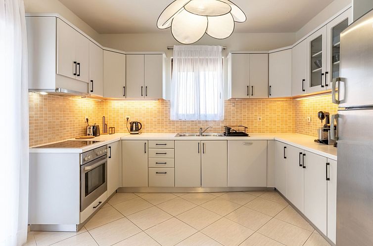 Vakantiehuis 3-Schlafzimmer-Villa mit privatem Pool und Lade