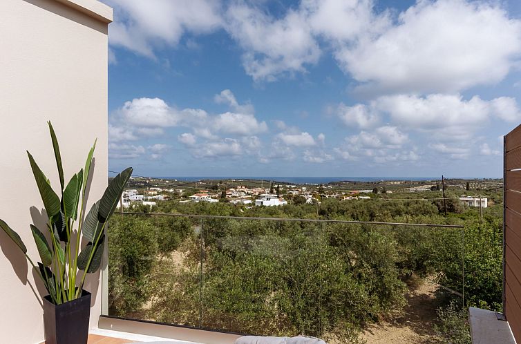 Vakantiehuis 3-Schlafzimmer-Villa mit privatem Pool und Lade
