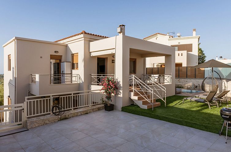 Vakantiehuis 3-Schlafzimmer-Villa mit privatem Pool und Lade