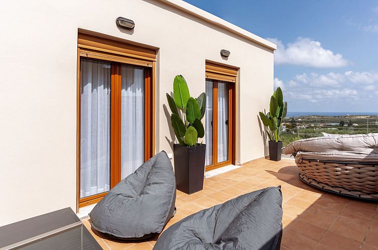 Vakantiehuis 3-Schlafzimmer-Villa mit privatem Pool und Lade