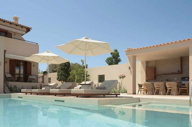 Vakantiehuis Neu renovierte Familienvilla mit privatem Pool 