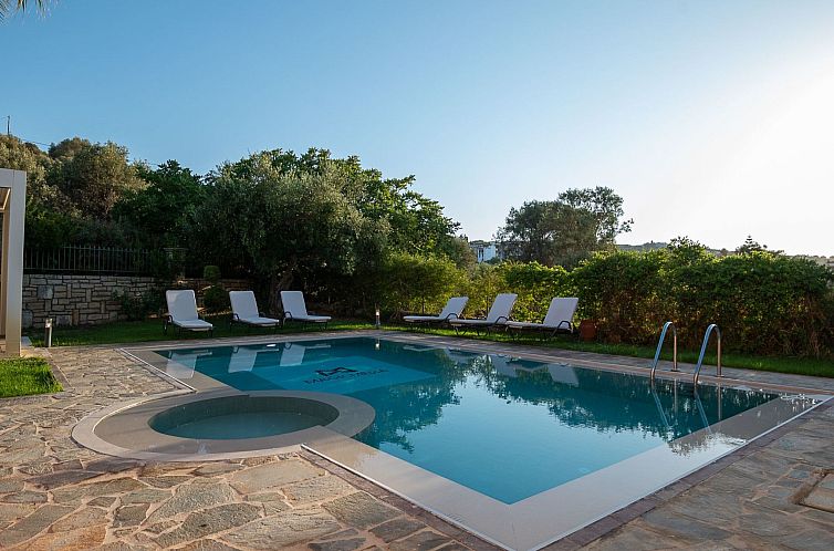 Vakantiehuis Neue Familienvillen mit 2 privaten Pools, Spiel