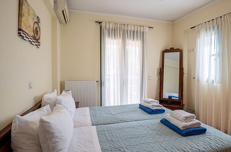Vakantiehuis Neue Familienvillen mit 2 privaten Pools, Spiel