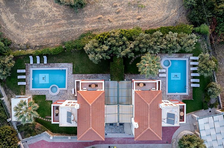 Vakantiehuis Neue Familienvillen mit 2 privaten Pools, Spiel
