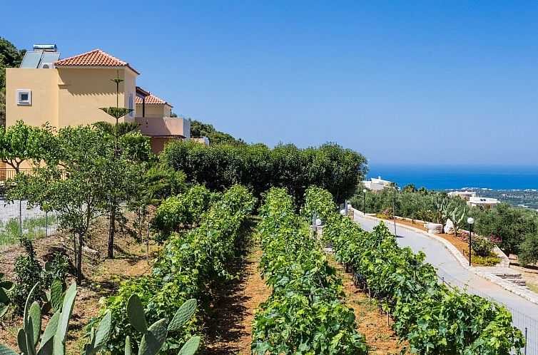 Vakantiehuis Ruhige Villa mit privatem Pool, BBQ und Kinderb
