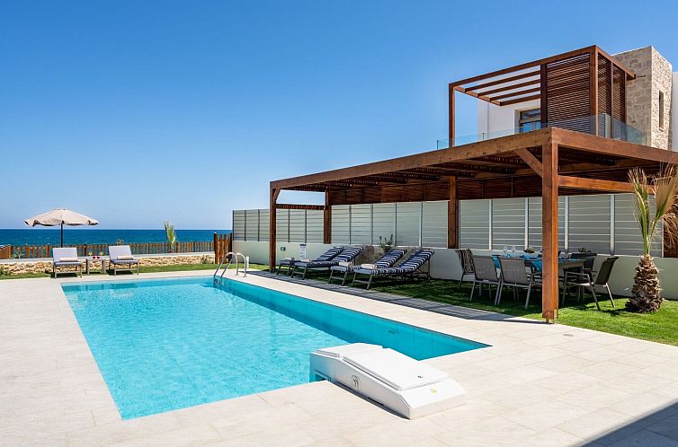 Vakantiehuis Villa am Strand in Rethymno mit privatem Pool