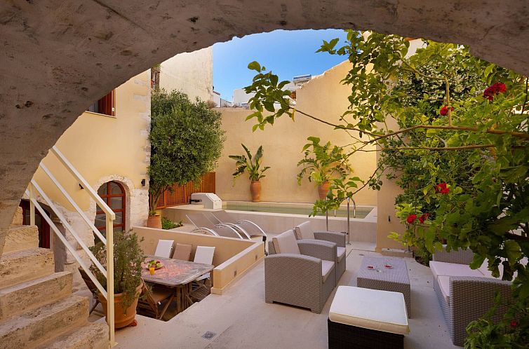 Vakantiehuis Ferienvilla "Byblos" mit privatem Pool