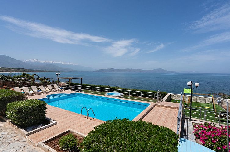 Guest house 06239354 - Holiday property Crete - Vakantiehuis Villa am Strand mit privatem Swimmingpool und M