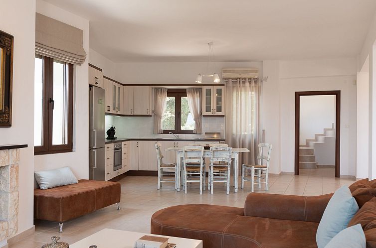 Vakantiehuis Ferienvilla "Rousa" mit Bergblick