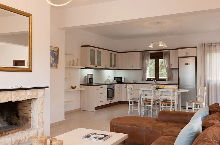 Vakantiehuis Ferienvilla "Rousa" mit Bergblick