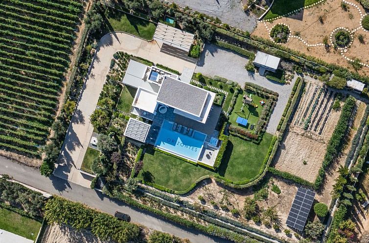 Vakantiehuis Lux-Villa mit Innen- und Außenpool, BBQ und Fi