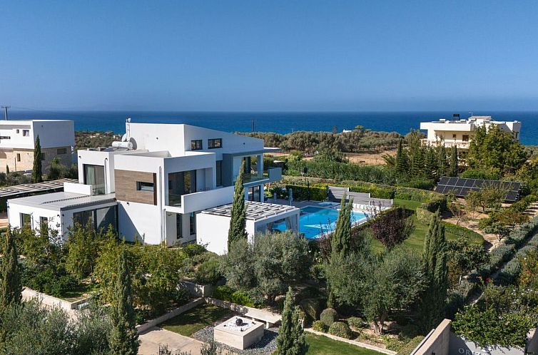 Vakantiehuis Lux-Villa mit Innen- und Außenpool, BBQ und Fi