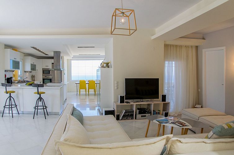 Vakantiehuis Villa mit Infinity-Pool und BBQ, Nähe zum Stra