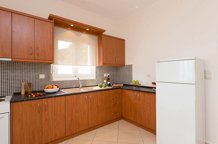 Vakantiehuis Familienvilla mit Pool, Garten, Spielplatz und 