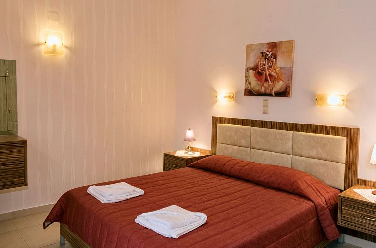 Vakantiehuis Familienvilla mit privatem Pool, Spielplatz und