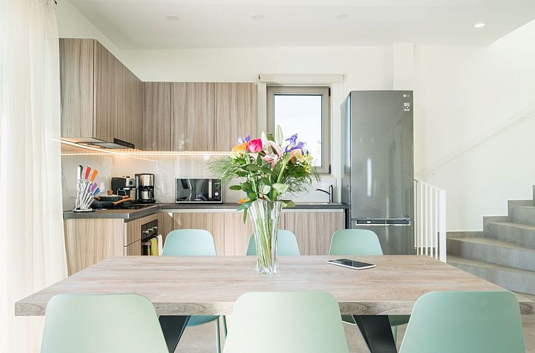 Vakantiehuis Villa am Strand mit Pool, Kinderbereich und BBQ