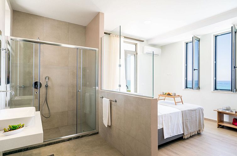 Vakantiehuis Villa am Strand mit Pool, Kinderbereich und BBQ