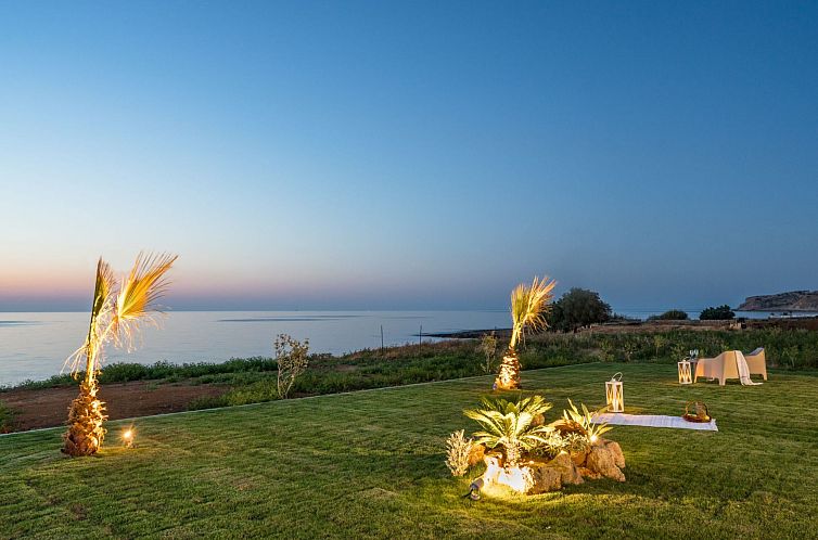 Vakantiehuis Villa am Strand mit Pool, Kinderbereich und BBQ