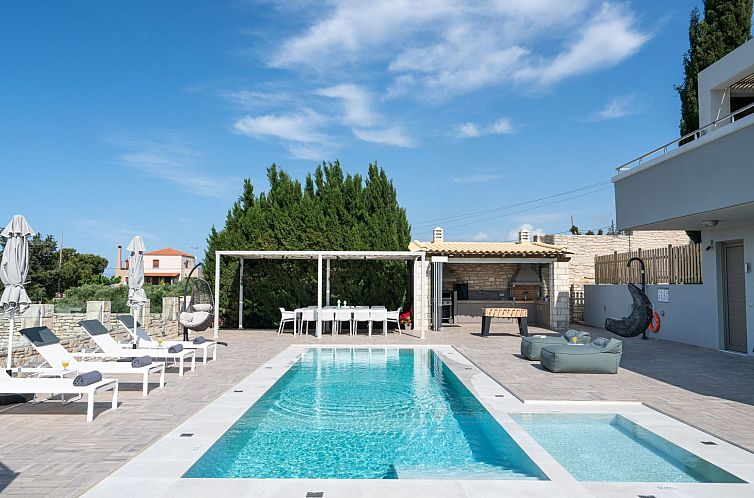 Vakantiehuis Ferienvilla "Oak Luxury" mit eigenem Pool