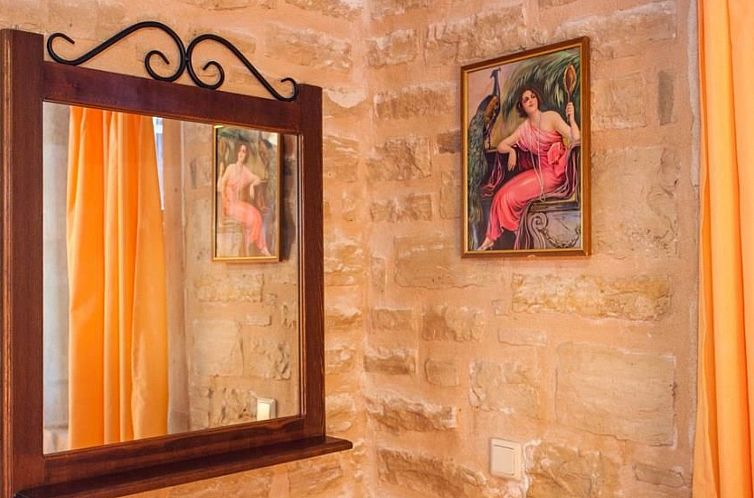 Vakantiehuis Traditionelle Steinvilla Phaedra in Strandnähe