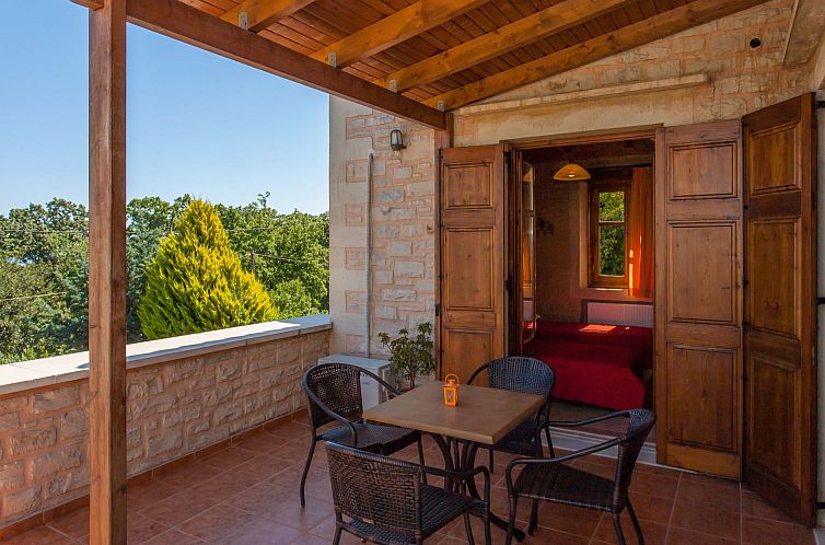 Vakantiehuis Traditionelle Steinvilla Phaedra in Strandnähe