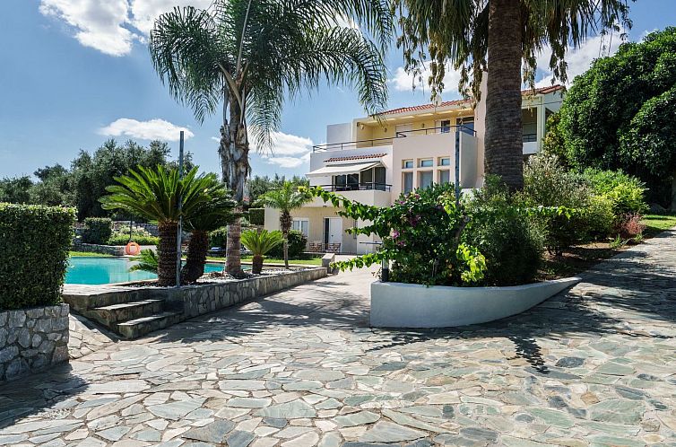 Vakantiehuis Villa mit Pool, Spielplatz, Pingpong und Grillp