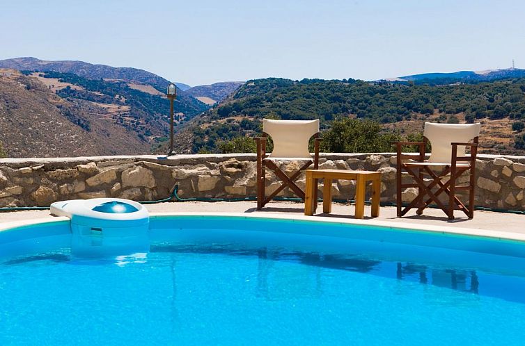 Vakantiehuis Villa aus Stein mit privatem Pool und BBQ-Berei