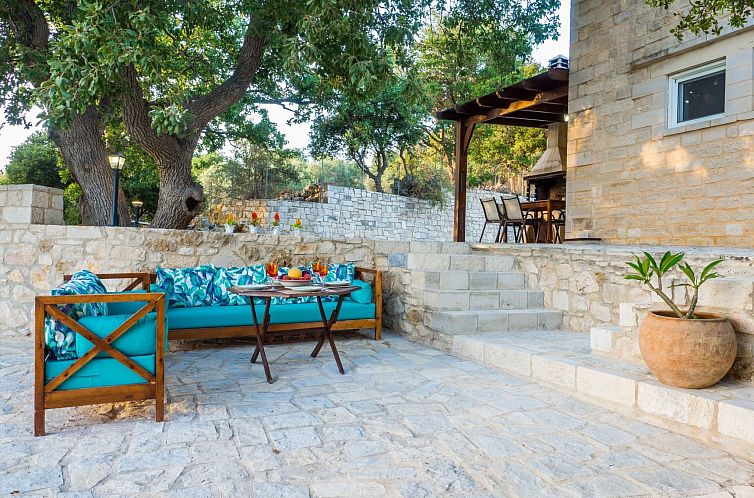 Vakantiehuis Villa aus Stein mit privatem Pool und BBQ-Berei