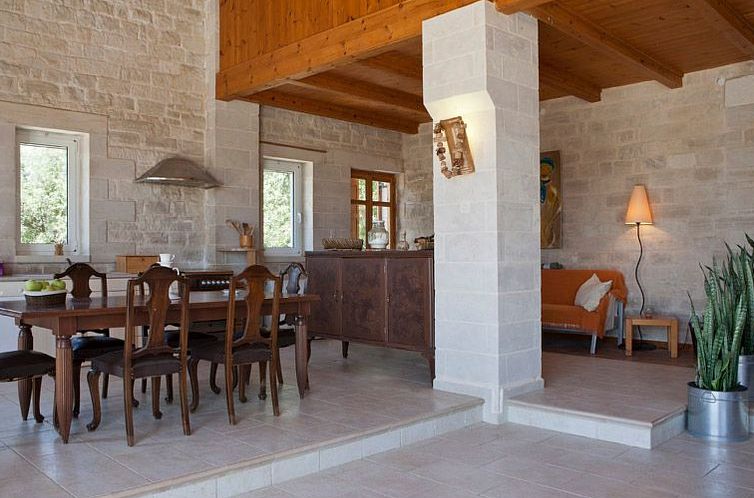 Vakantiehuis Villa aus Stein mit privatem Pool und BBQ-Berei
