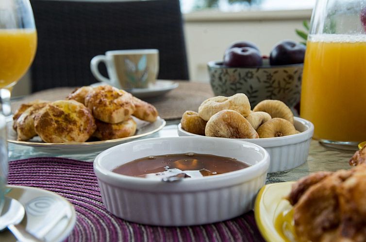 Vakantiehuis Familienvilla mit Panoramapool und Panoramablic