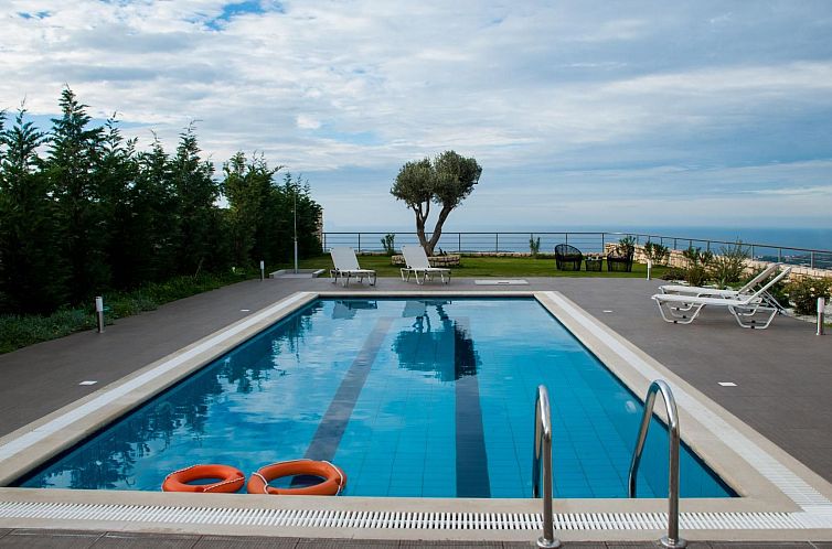 Vakantiehuis Familienvilla mit Panoramapool und Panoramablic