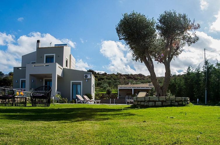 Vakantiehuis Familienvilla mit Panoramapool und Panoramablic